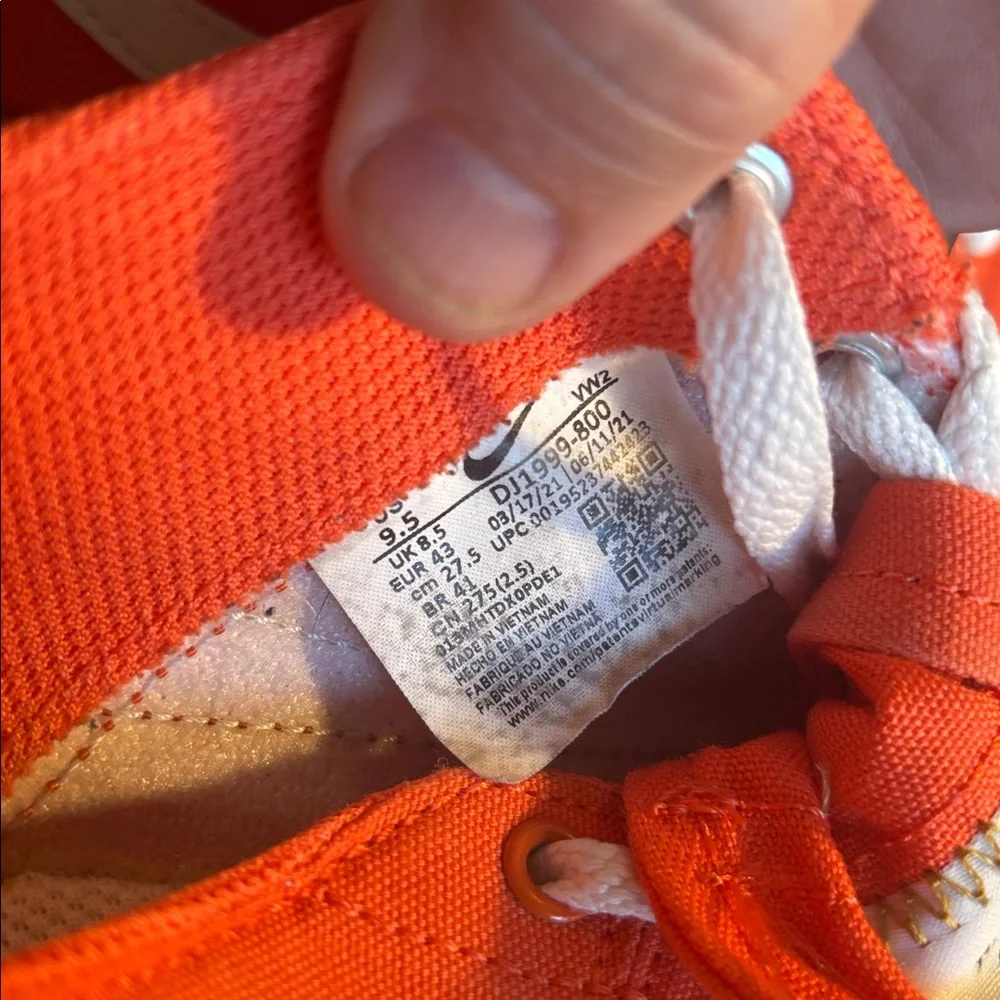 Nike Men's Bright Orange Canvas Low-Top Sneakers with White Swoosh - Picture 6 of 7